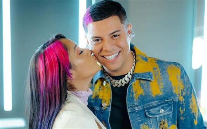 Tiktoker Stephanie Hernandez Accuses Eduin Caz Of Cheating, Here’s The Video